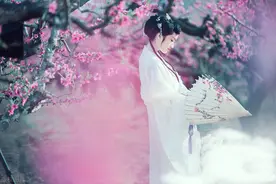 故事：⁣“我帮你夺天下你娶我为后”“好”终究她12年深情被辜负图片