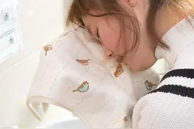 淋浴时洗脸会加速身体衰老？很多人都这么做过，到底对不对图片