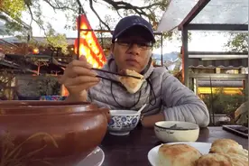 这是我一个人的生日晚餐，这个生日在大理古城过了视频封面