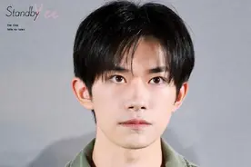 易烊千玺打拼过往太心酸！留下沉痛代价，成名背后隐藏苦衷图片