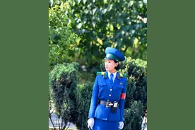 从朝鲜女交警的大帽子，看朝鲜人“无处不设计”的“生活之美”图片
