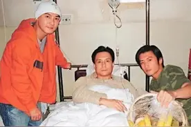 十七年前王伯昭被张卫健和谢霆锋假戏真做殴打，自此香港演员式微图片