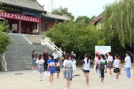 秦州区共青团系统举办“游景点 看变化 感党恩 跟党走”主题活动暨“争做红领巾讲解员”实践体验活动图片