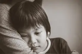 小说：孩子生病，母亲心急如焚，父亲却不肯回家图片
