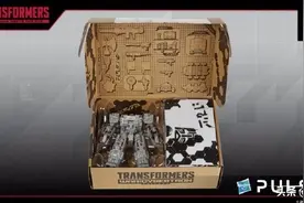 孩之宝直播展示的变形金刚系列新品与复刻图片