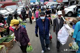 吃海鲜来青岛，六月初逛黄岛早市，价格便宜种类繁多图片
