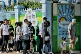 “双非”妈妈为了逃避20万超生罚款，特意赴港生子，如今后悔莫及图片