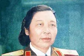 女将军衣锦还乡，她当童养媳时的丈夫说，乡下堂客当将军弄错了吧图片