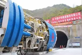 中国在建难度极大的隧道，全长98公里，预计今年年底完成图片