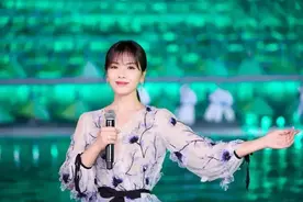 女人一旦健身起来有多狠？41岁刘涛把老公熬成"爹"，身材20年不变图片
