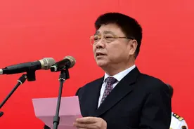 老楼加装电梯，6楼业主后悔不已：多花钱，却换来了“新麻烦”图片