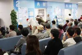 岩田健太郎：日本医院等待时间过长的根本原因图片