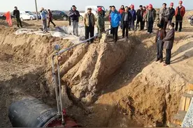 管道功能性试验与土方回填图片