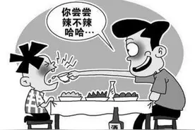 孩子从小喝酒锻炼酒量？荒唐图片