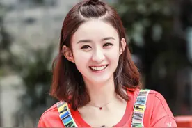 陕西大学音乐女教师火了，穿着青春靓丽有气质，侧颜神似赵丽颖图片