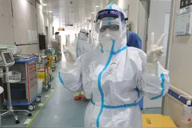 武汉一线的商丘女护士李曼自评：中华儿女多奇志 不爱红装爱武装图片