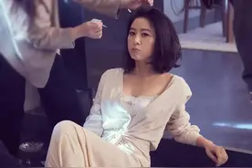 可帅可美，可甜可盐，这个超会穿的53岁姐姐太绝了图片