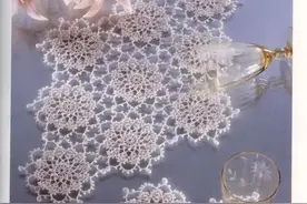 五款很仙的花朵蕾丝桌布图片