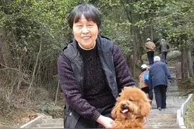 “别再只带狗狗逛小区了，这些景区任你选！”图片