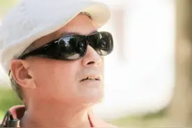 当弱视老公遇到羊癫疯老婆，一切似乎已经注定图片