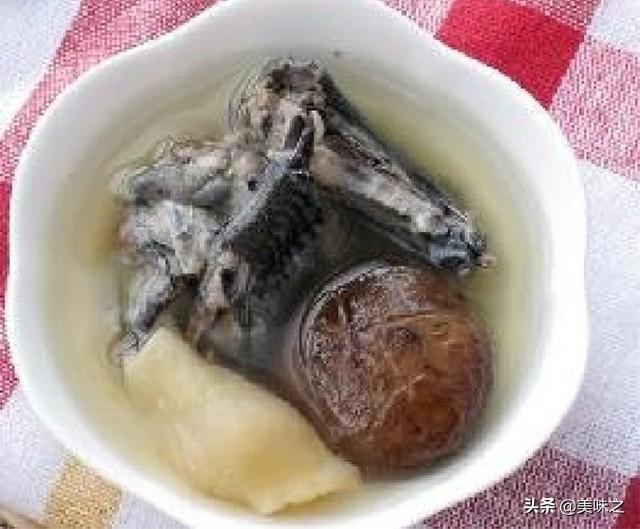 香菇花胶乌鸡汤的做法 2026年香菇花胶乌鸡汤的做法窍门