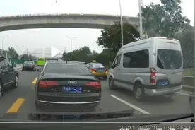 奇葩违法多！一块抹布遮号牌，逆行被举报称“迷路了”图片