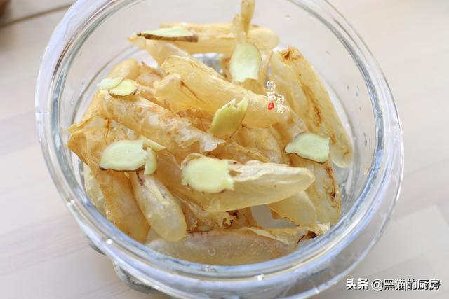 新鲜的椰子汁炖花胶 2026年新鲜的椰子汁炖花胶的做法