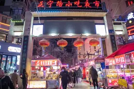 兰州两条知名美食街，一条游客喜欢来，另一条却是当地人喜欢来图片