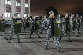 实战实效引领 提升应急能力——苏州市相城区人武部锤炼“夜老虎”民兵应急分队图片