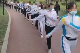 莱芜公园里的“暴走团”是健身还是扰民？！你怎么看？图片