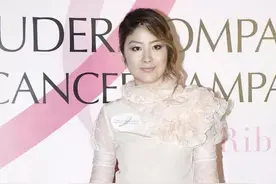 陈慧琳太大胆了，都胖了还敢穿紧身裙，意外展示出肉感身材图片