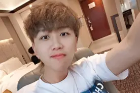 曾经参加《变形记》，“铮铮铁骨王境泽”，如今怎么样了？图片