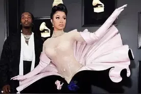 曾经的脱衣舞娘 现在的美国顶级女Rapper——卡老师图片