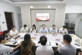 省人大常委会秘书长韩军一行来我区金盘东路社区开展“六个一”活动图片