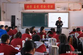 巩义教师的“七十二变”图片