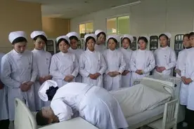 初中生可以直接读卫生学校图片