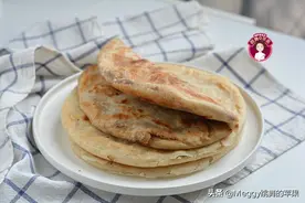 3种口味的家常饼，外皮酥香柔软多层，切一刀卷一卷就这么简单图片