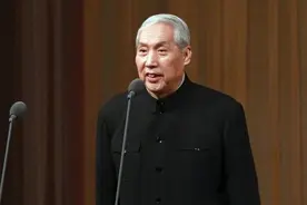 京剧《红灯记》李玉和扮演者钱浩樑逝世，享年86岁图片