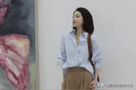 五六十岁女人尽量少穿黑裤子，多穿这5种裤子，好看又不老气图片