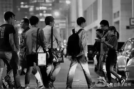 毕业之后在陌生城市与一位女大学生的合租生活图片