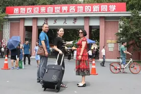 大学班级至少有10名班委，“最值得”竞选的，并不是班长图片