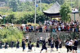 有老农评价今年的天气：八龙治水，五牛耕田，四人分饼，啥意思？图片