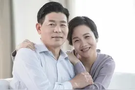 54岁女士坦言：想找一个老伴，认识了两个男人才知道男人的目的图片