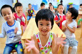 幼儿园老师直言：第一天上学不哭不闹的孩子，多半有这3大特点图片