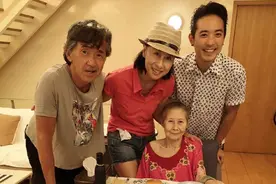 叶倩文庆林子祥73岁生日，主动亲密挽腰，粉碎双双出轨婚变传闻图片