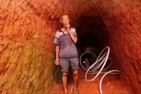 7旬大爷因媳妇一句玩笑，耗时1年挖通一座山，只为省空调钱图片