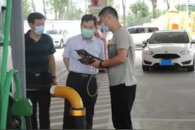 周杰副厅长调研加油站挥发性有机物治理工作图片