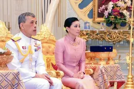 泰国国王公开纳妃，87年来首次承认一夫多妻制视频封面