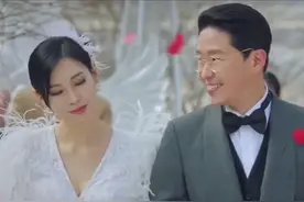 40岁金素妍《顶楼》美翻了，和老公一见钟情，23年前已是顶流图片