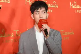 井柏然的休闲风西装穿搭，帅气十足图片